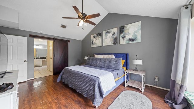 7518 Honey Creek Lane, Houston, TX 77095