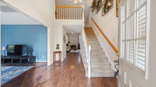 7518 Honey Creek Lane, Houston, TX 77095