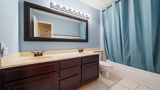 7518 Honey Creek Lane, Houston, TX 77095