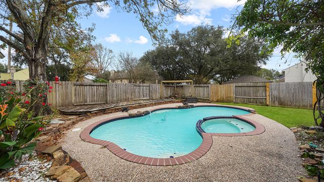 7518 Honey Creek Lane, Houston, TX 77095