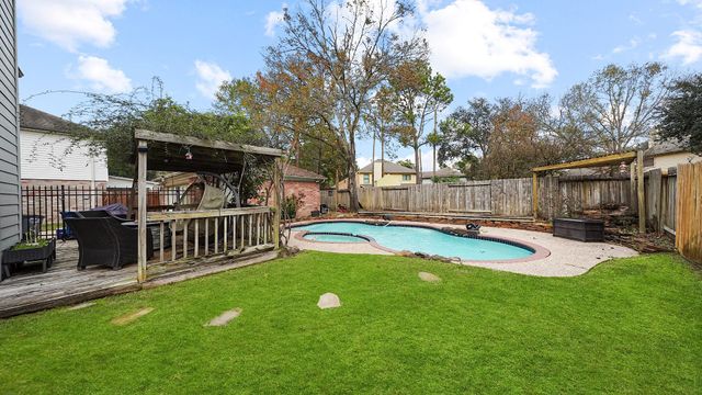 7518 Honey Creek Lane, Houston, TX 77095