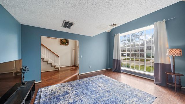 7518 Honey Creek Lane, Houston, TX 77095