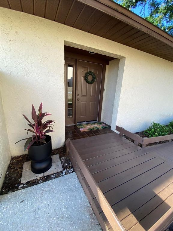 1880 N CRYSTAL LAKE DRIVE 3, Lakeland, FL 33801