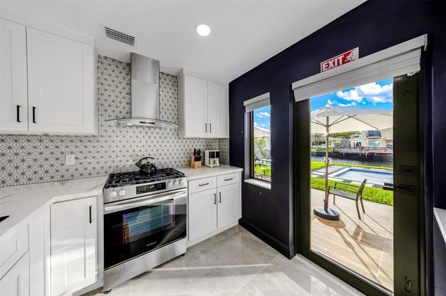 2925 NE 1ST Avenue, Wilton Manors, FL 33334