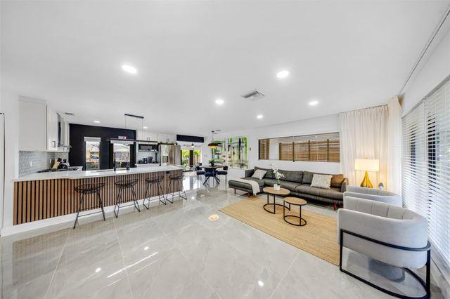 2925 NE 1ST Avenue, Wilton Manors, FL 33334