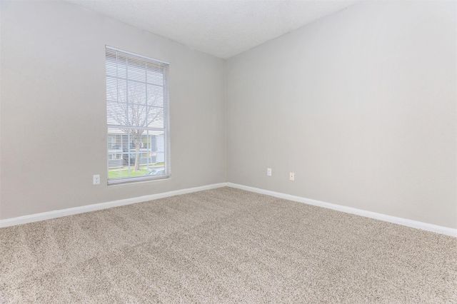 10301 Sandpiper DR 5-048, Houston, TX 77096