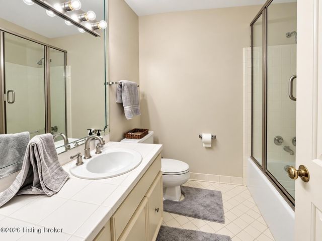 302 Highwood Dr, Louisville, KY 40206