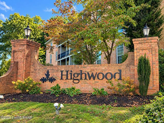 302 Highwood Dr, Louisville, KY 40206