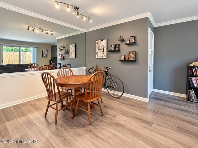 302 Highwood Dr, Louisville, KY 40206