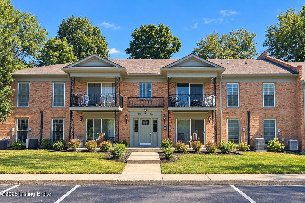 302 Highwood Dr, Louisville, KY 40206