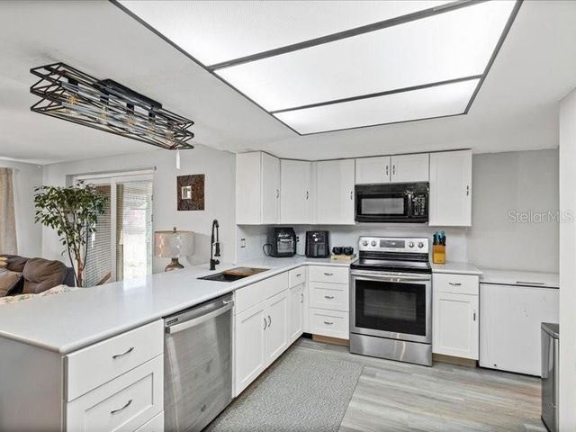 3720 WARBLER DRIVE, New Port Richey, FL 34652