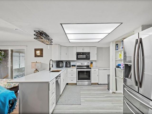 3720 WARBLER DRIVE, New Port Richey, FL 34652