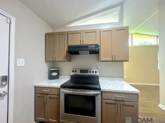 5034 Jackson Ave, Baton Rouge, LA 70806