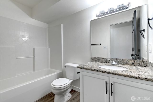 8823 18th Avenue E, Tacoma, WA 98445