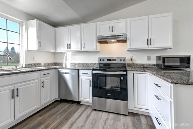 8823 18th Avenue E, Tacoma, WA 98445