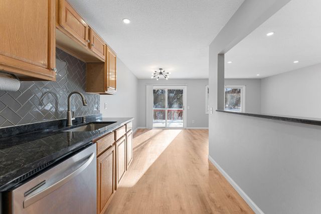 12318 Oak Leaf Court, Burnsville, MN 55337