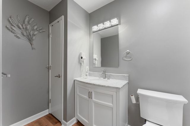 12318 Oak Leaf Court, Burnsville, MN 55337