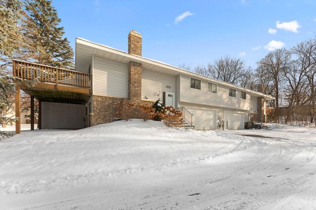 12318 Oak Leaf Court, Burnsville, MN 55337