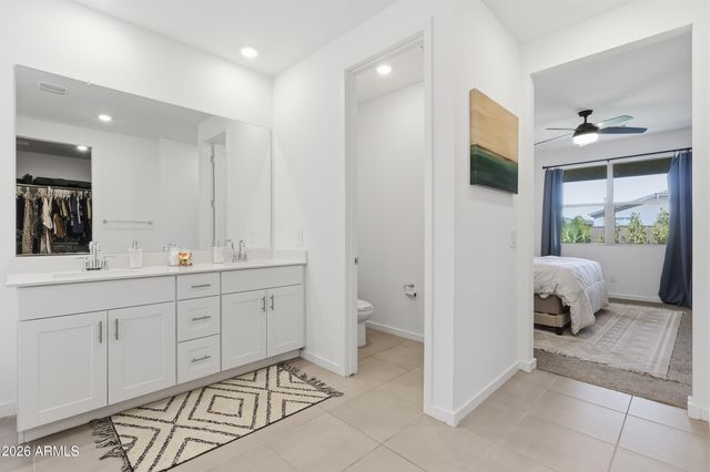 15996 W HONEYSUCKLE Drive, Surprise, AZ 85387