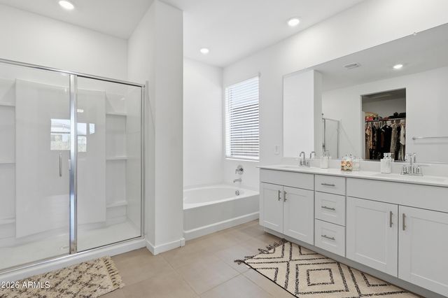 15996 W HONEYSUCKLE Drive, Surprise, AZ 85387