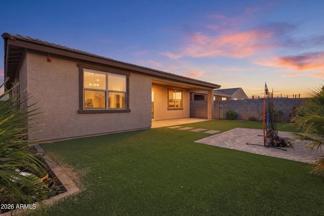 15996 W HONEYSUCKLE Drive, Surprise, AZ 85387