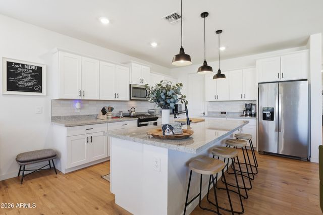 15996 W HONEYSUCKLE Drive, Surprise, AZ 85387