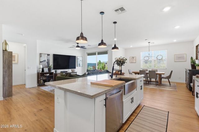 15996 W HONEYSUCKLE Drive, Surprise, AZ 85387