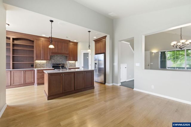 5475 Charles Wy, Eugene, OR 97402