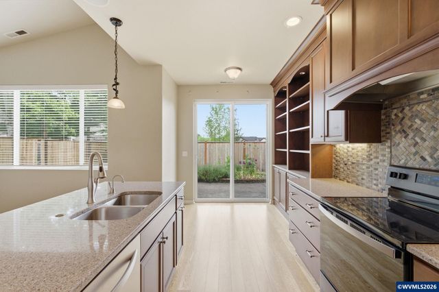 5475 Charles Wy, Eugene, OR 97402