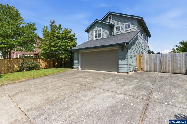 5475 Charles Wy, Eugene, OR 97402
