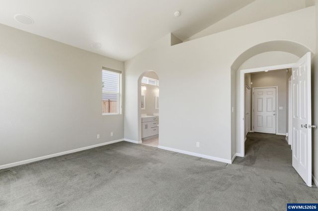 5475 Charles Wy, Eugene, OR 97402