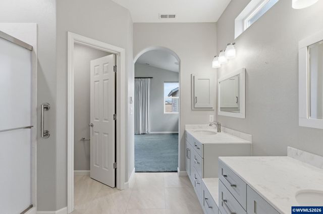 5475 Charles Wy, Eugene, OR 97402