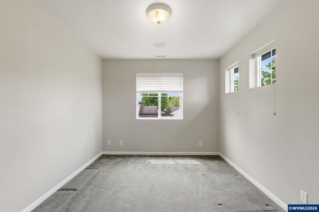 5475 Charles Wy, Eugene, OR 97402