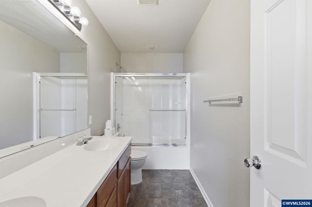 5475 Charles Wy, Eugene, OR 97402