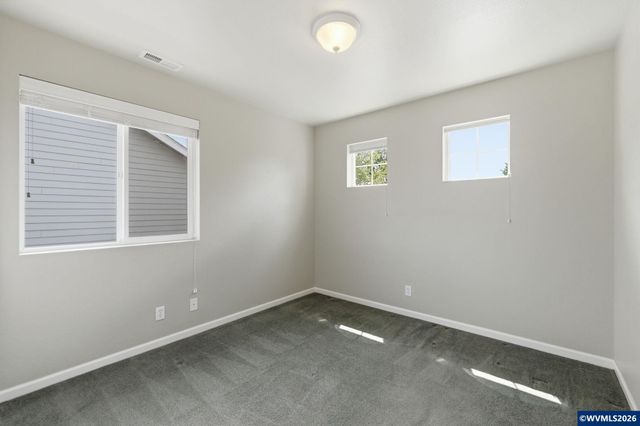 5475 Charles Wy, Eugene, OR 97402
