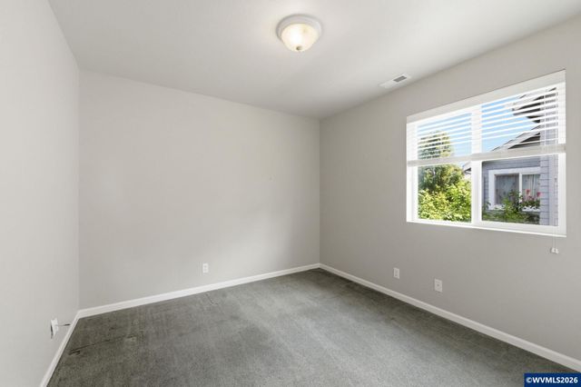 5475 Charles Wy, Eugene, OR 97402