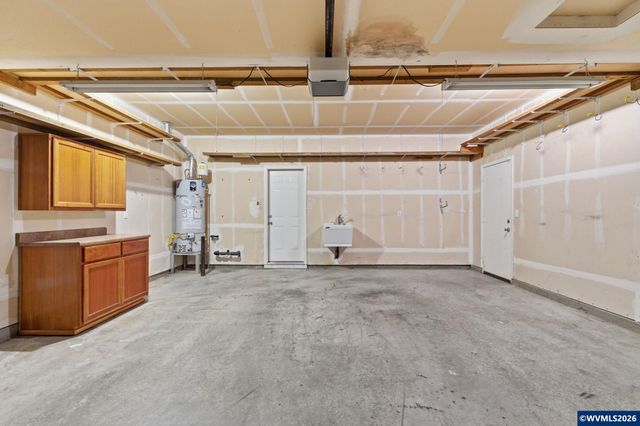 5475 Charles Wy, Eugene, OR 97402