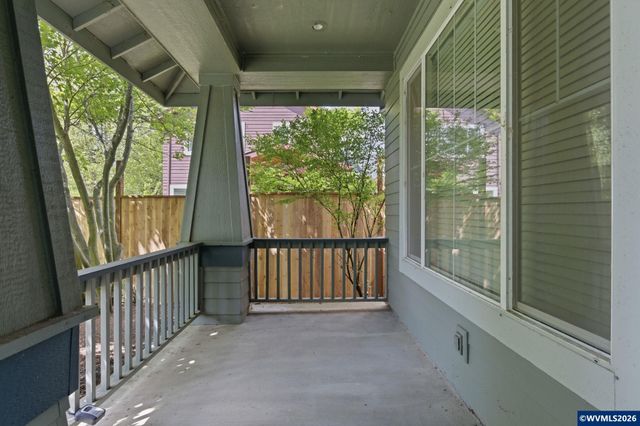 5475 Charles Wy, Eugene, OR 97402