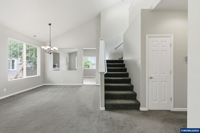 5475 Charles Wy, Eugene, OR 97402
