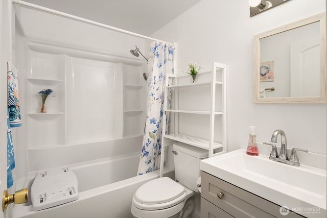 12415 NE 112th Street, Kirkland, WA 98033