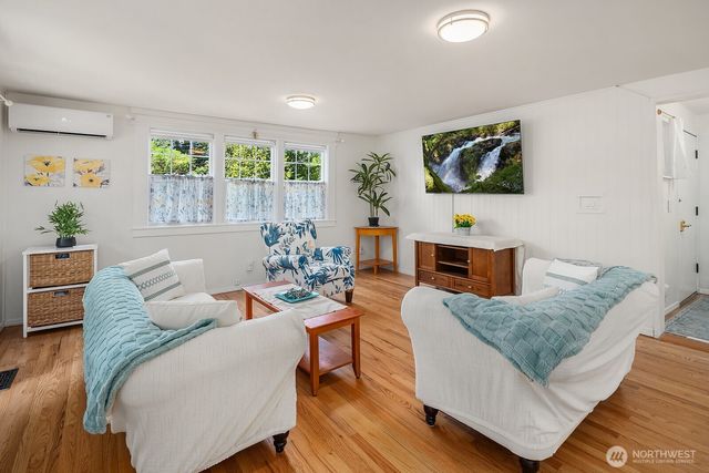 12415 NE 112th Street, Kirkland, WA 98033