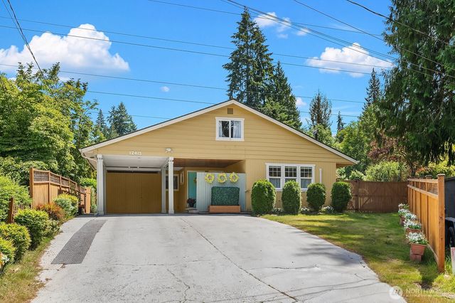 12415 NE 112th Street, Kirkland, WA 98033