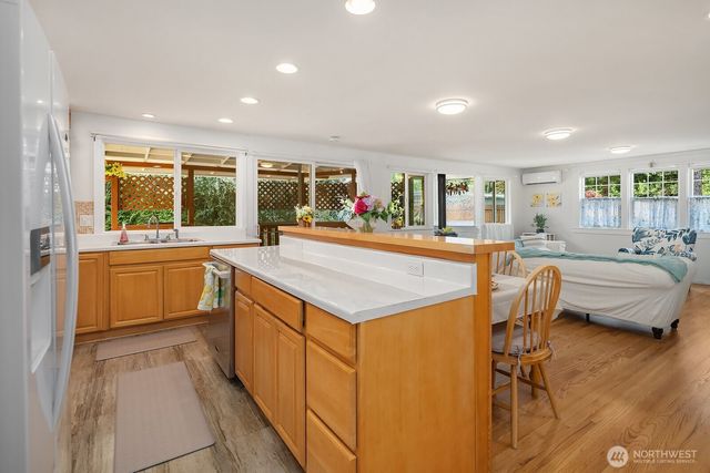 12415 NE 112th Street, Kirkland, WA 98033