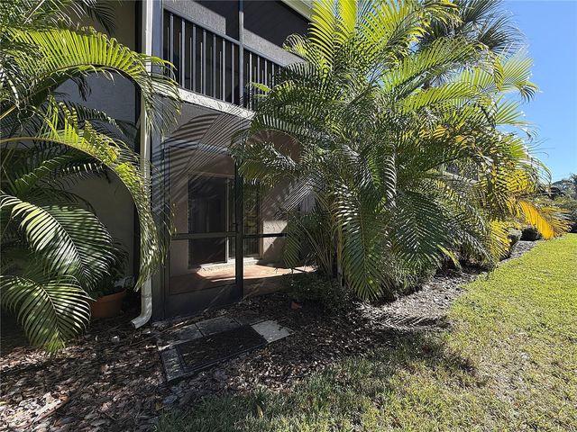 942 LA COSTA CIRCLE 3, Sarasota, FL 34237