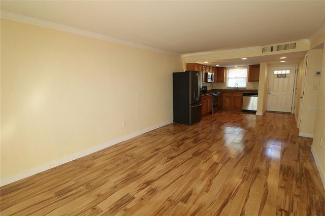 942 LA COSTA CIRCLE 3, Sarasota, FL 34237