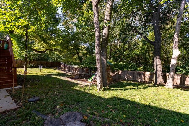 3508 N PARK Avenue, Kansas City, MO 64116