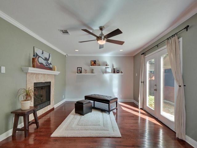 610 W North Loop BLVD, Austin, TX 78751