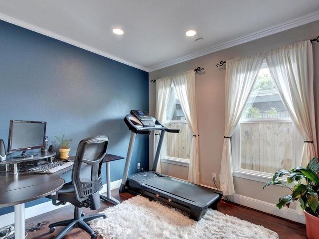 610 W North Loop BLVD, Austin, TX 78751