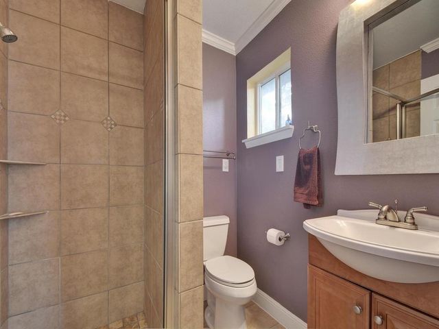 610 W North Loop BLVD, Austin, TX 78751