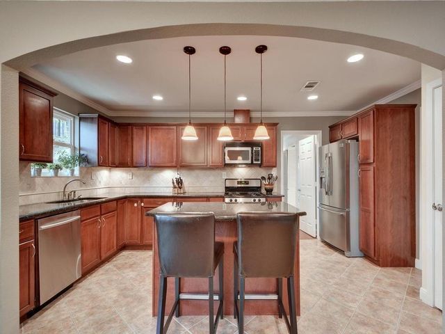 610 W North Loop BLVD, Austin, TX 78751